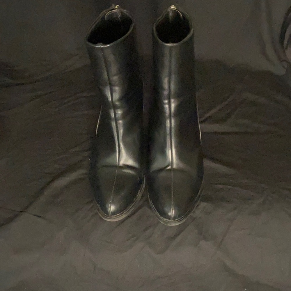 Black Boot with Gold Accent